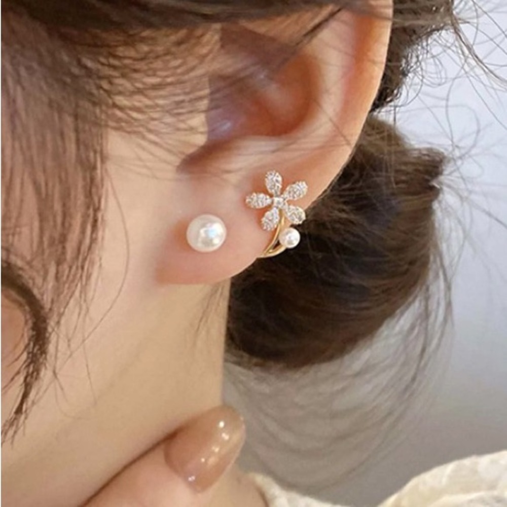 Lovely Pearl Earrings